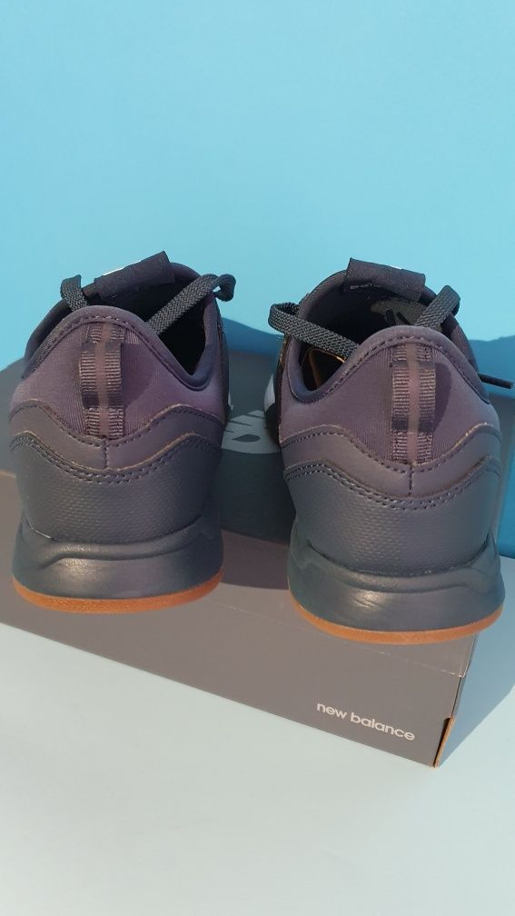 Buty nowe sportowe New Balance wyjątkowy kolor rozmiar 40