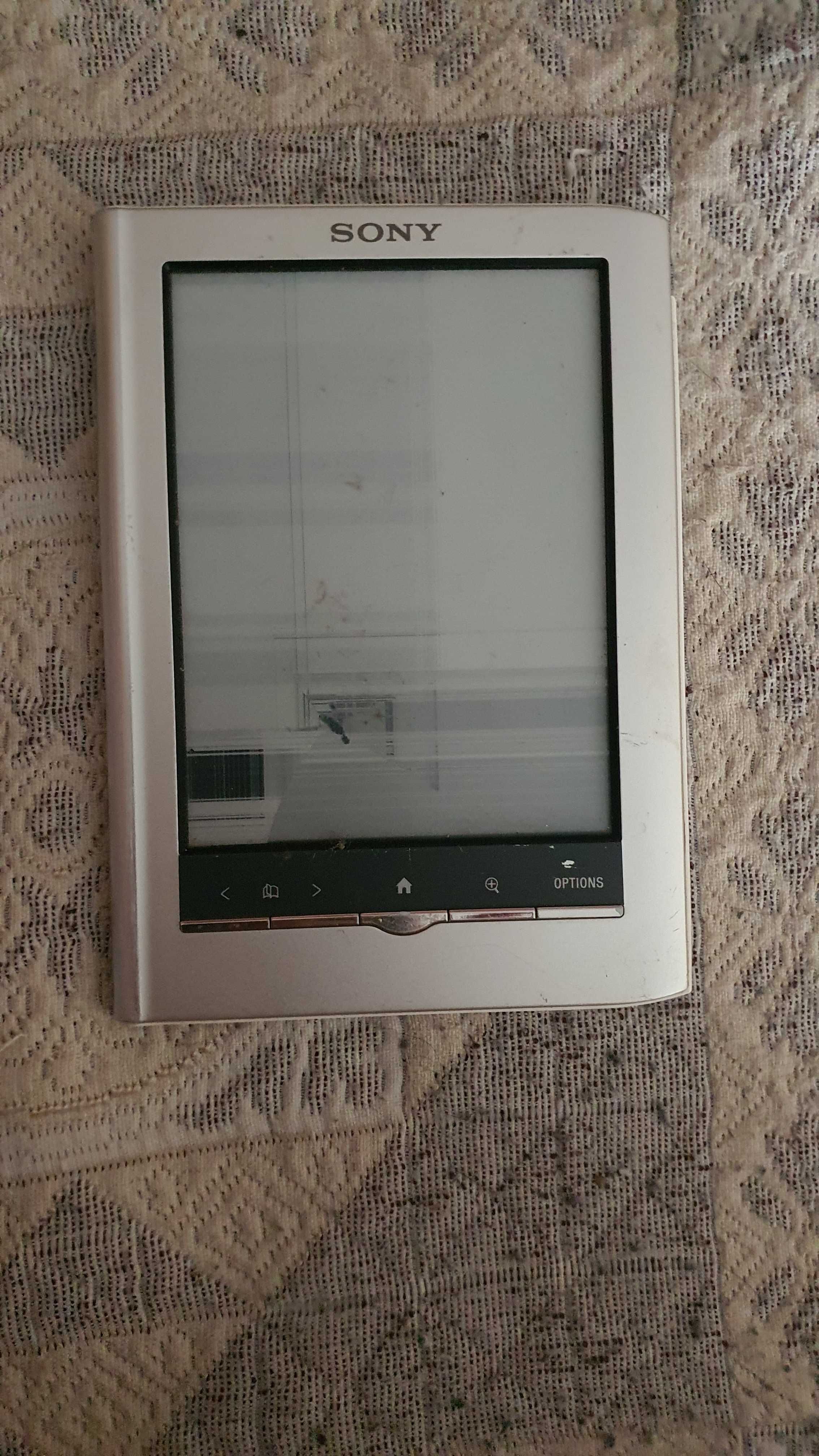 Электронную книгу SONY PRS-350 на запчасти.