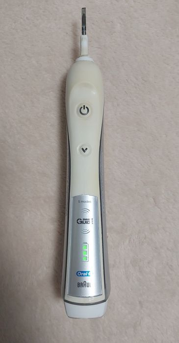 Продам зубную щётку Braun