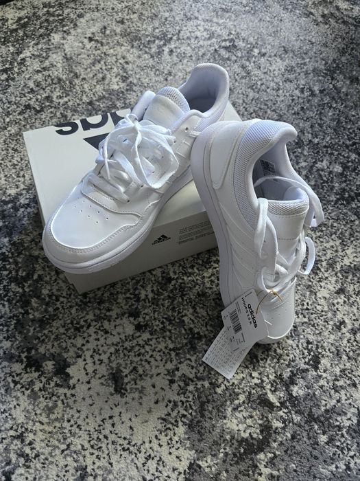 Кросівки Adidas HOOPS 3.0