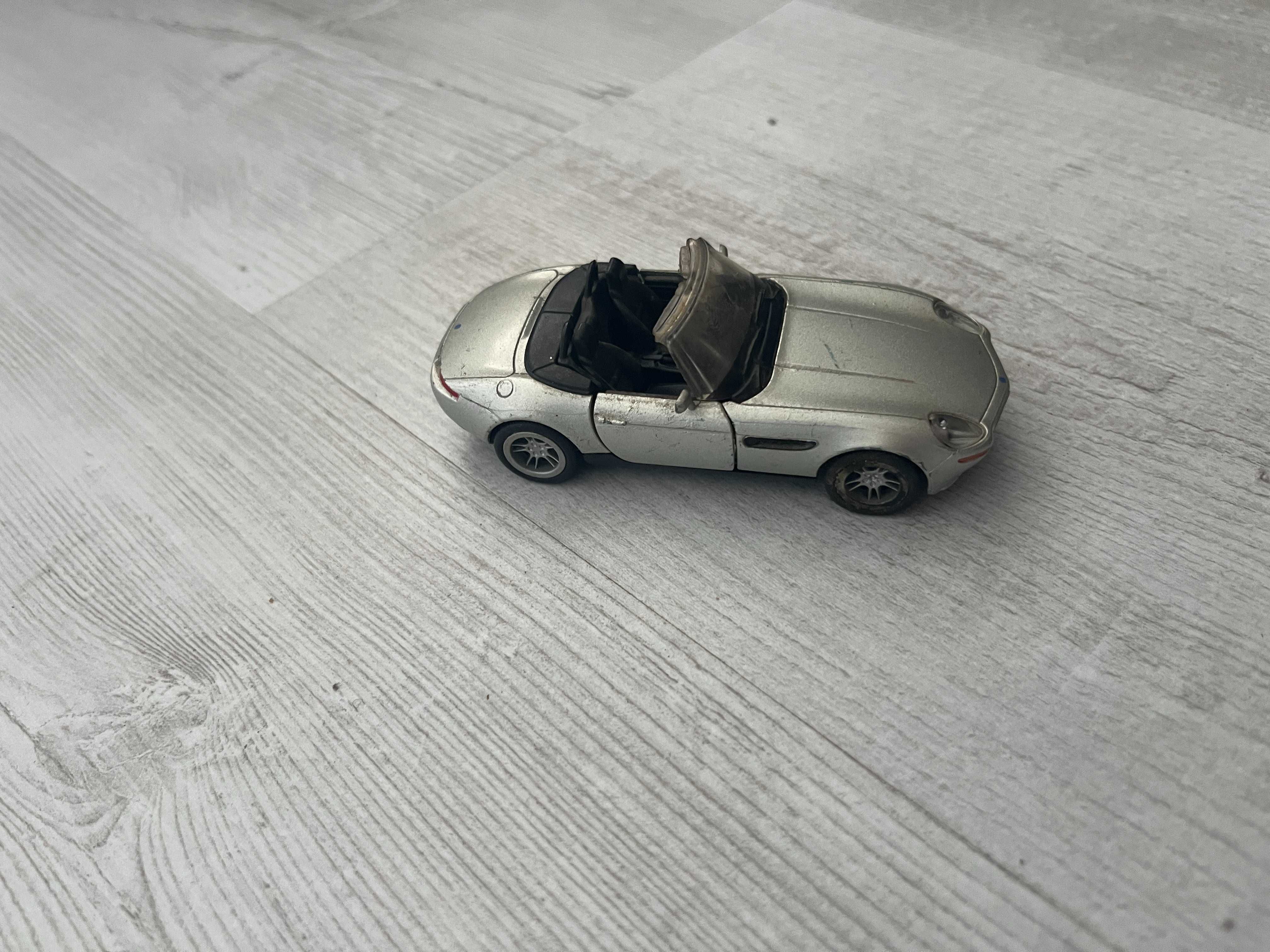 Model BMW Z8 1:43
