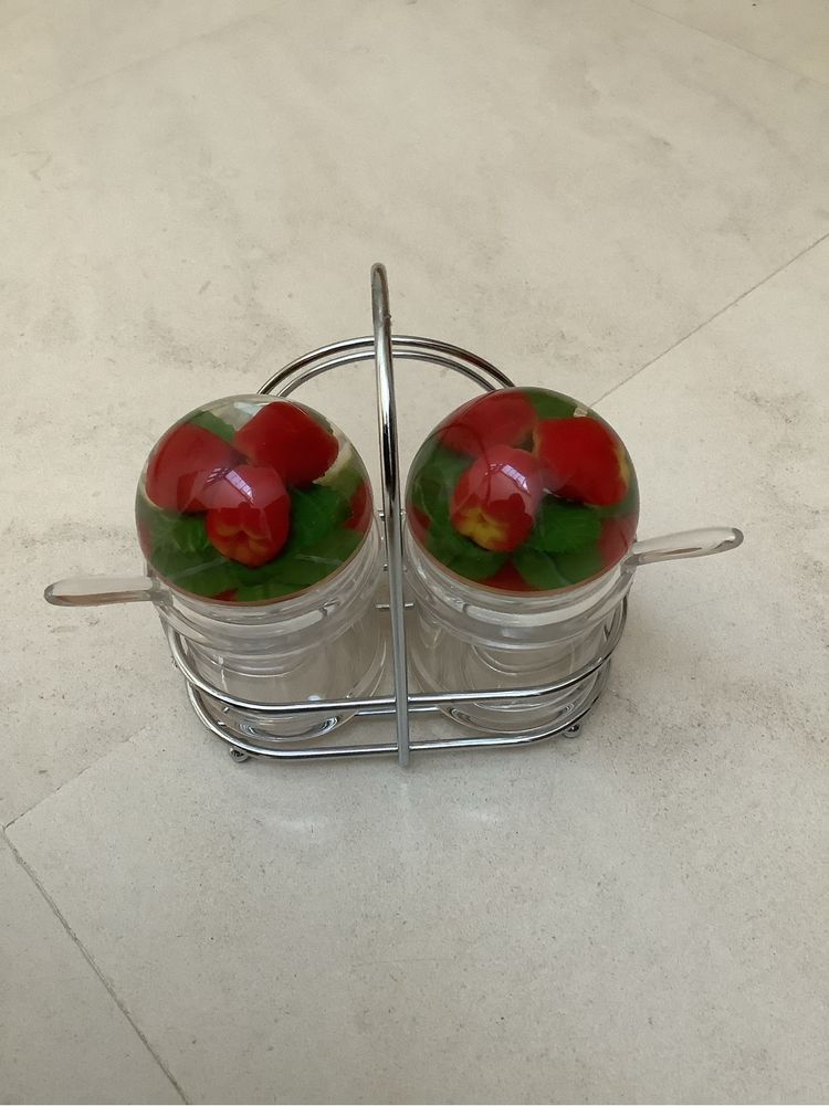 Recipientes para doces com suporte