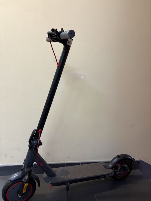 Електросамокат Xiaomi PRO 4 M365 500W 13Ah