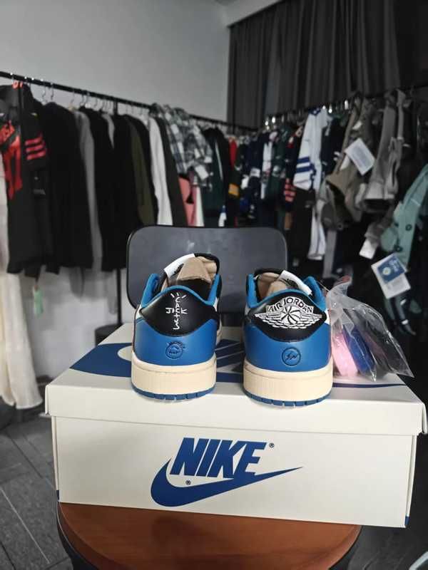 TravisScott\Jordan1*Retro*DamskieNikeAIrniebieski UnisexTrampki.39