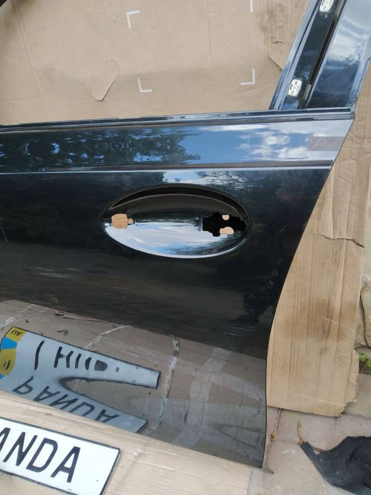 BMW 3 G20 дверка передня ліва 416 Carbonschwarz задня права GT F34 C27