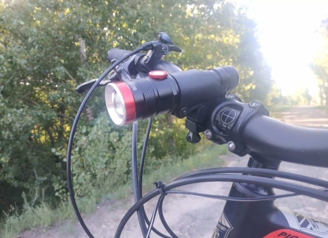 Продам крепление для фонарика на руль велосипеда