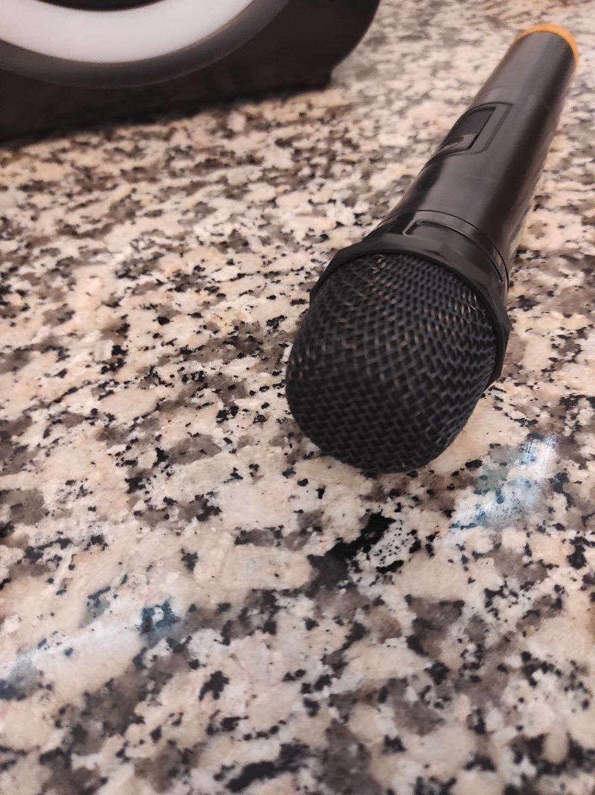 Coluna Bluetooth  c/ luzes   usada 1 vez