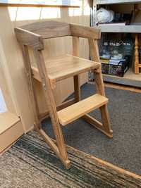 Зростаючий дитячий стілець деревʼяний