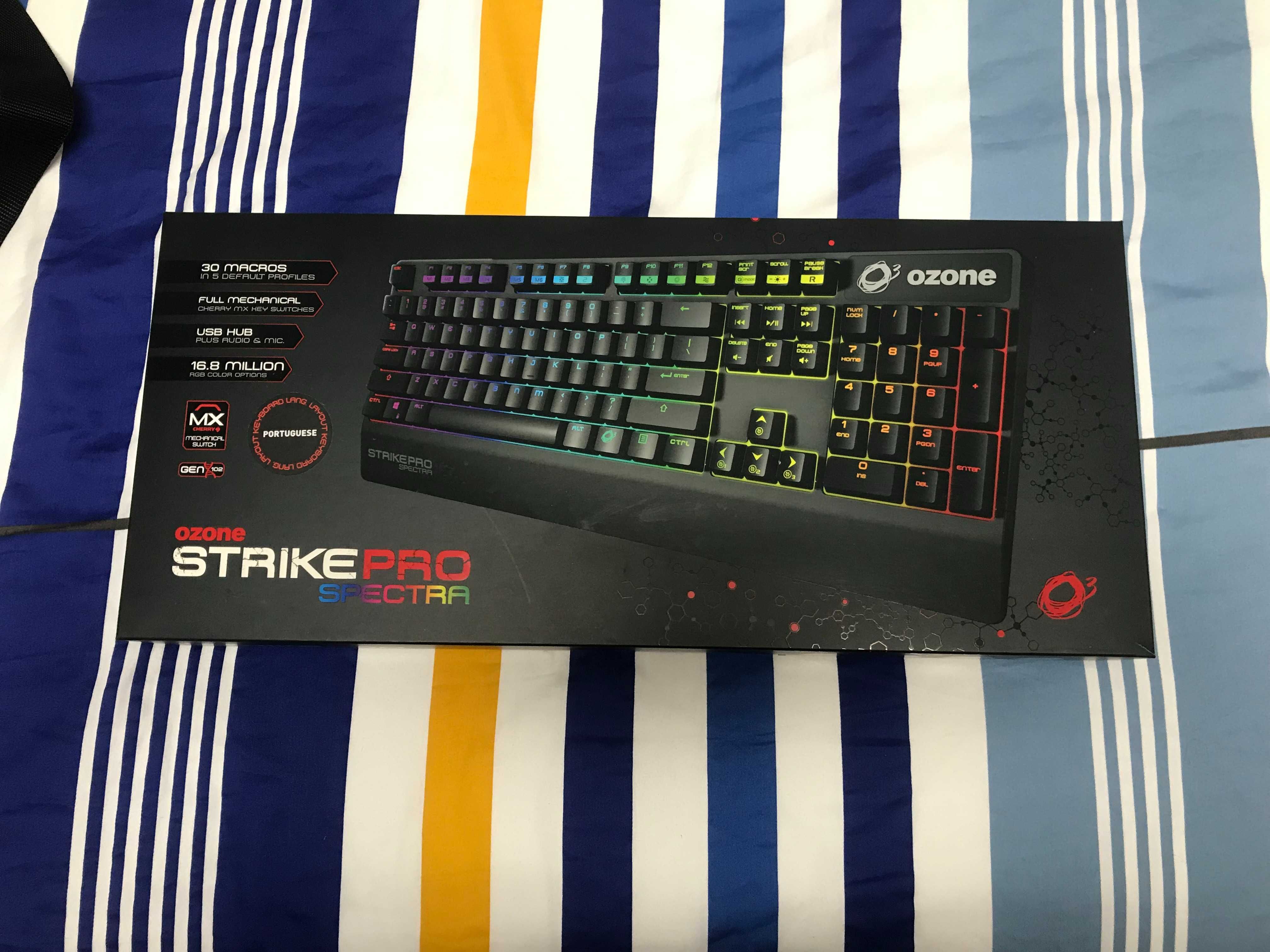 Teclado Ozone Strike Pro Spectra RGB