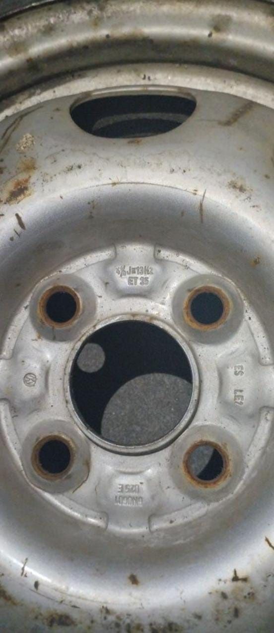 4 jantes com pneus 4x100 R13