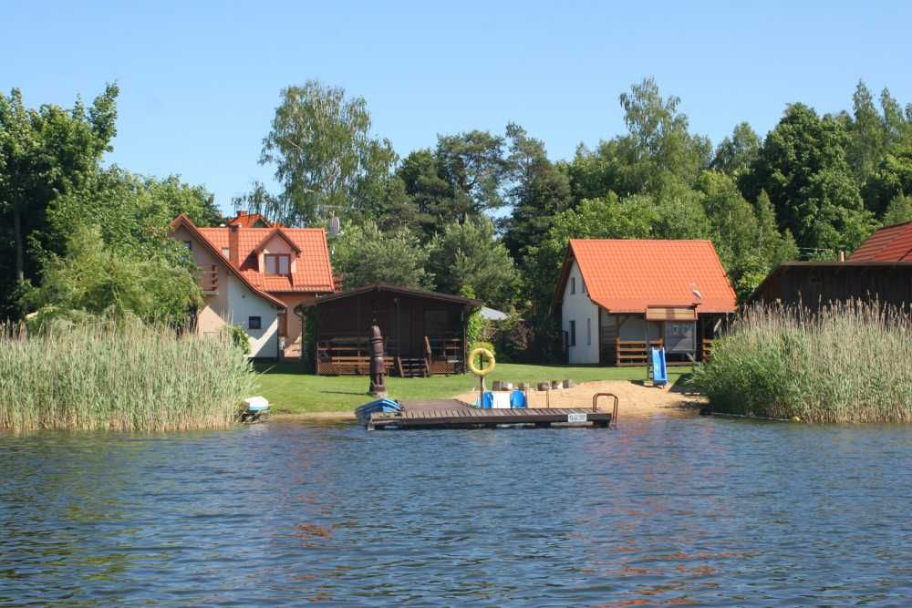 Domki letniskowe nad jeziorem Wydminy