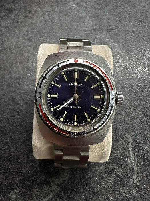 Продам наручные часы восток амфибия  бочка не слава полет ракета