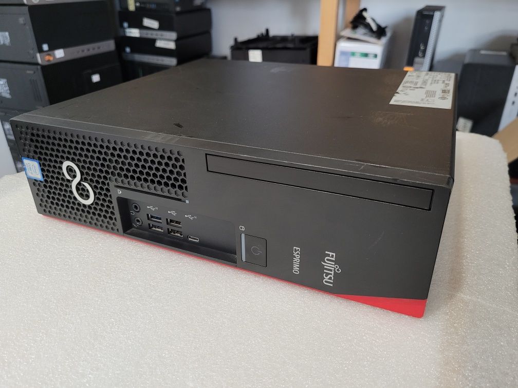 Комп'ютер, ПК, системний блок Fujitsu i3-8100/DDR4 8Gb