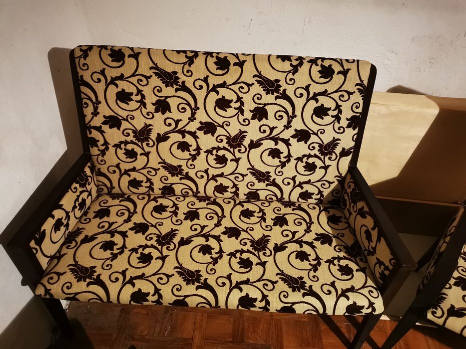 Krzesła tapicerowane - oryginały (nietrafiony prezent)