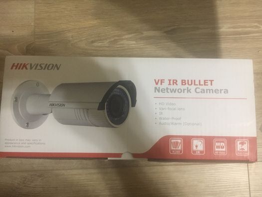 IP видеокамера Hikvision DS-2CD2620F-IS+64SSD