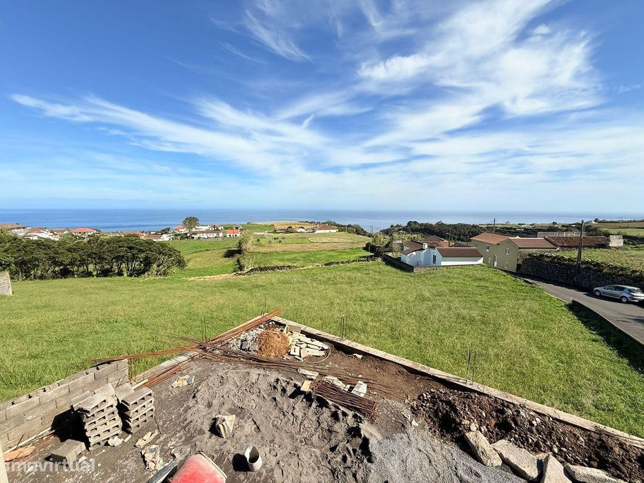 Moradia 3 quartos e dois WC´s com Vista Mar e Campo