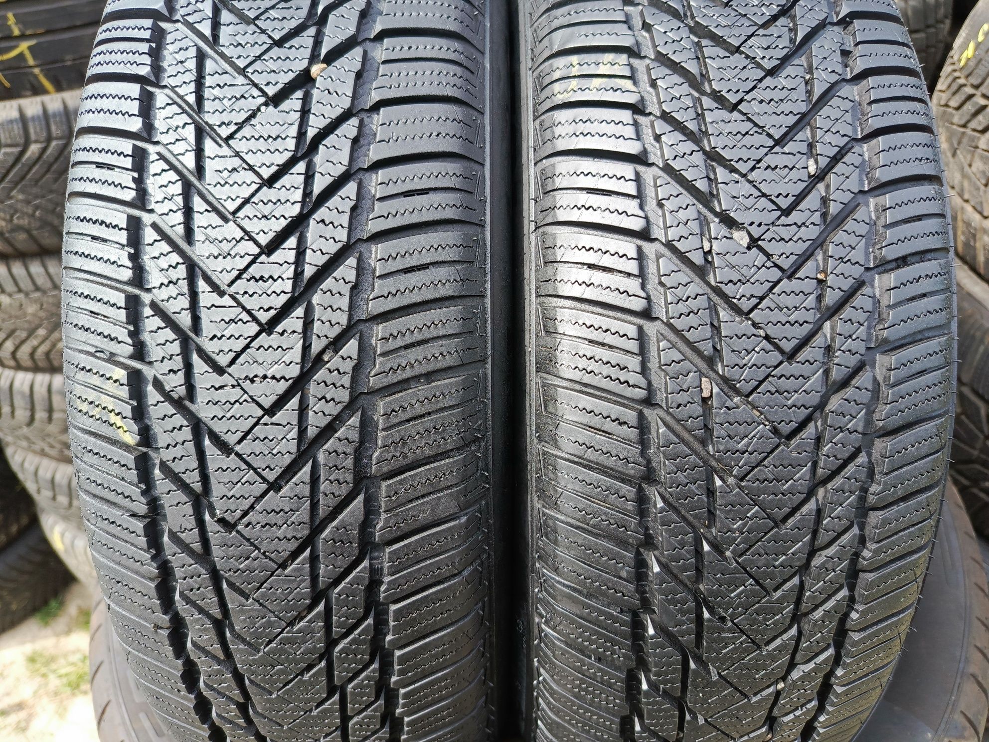Sprzedam prawie nowe opony 175/65 r14