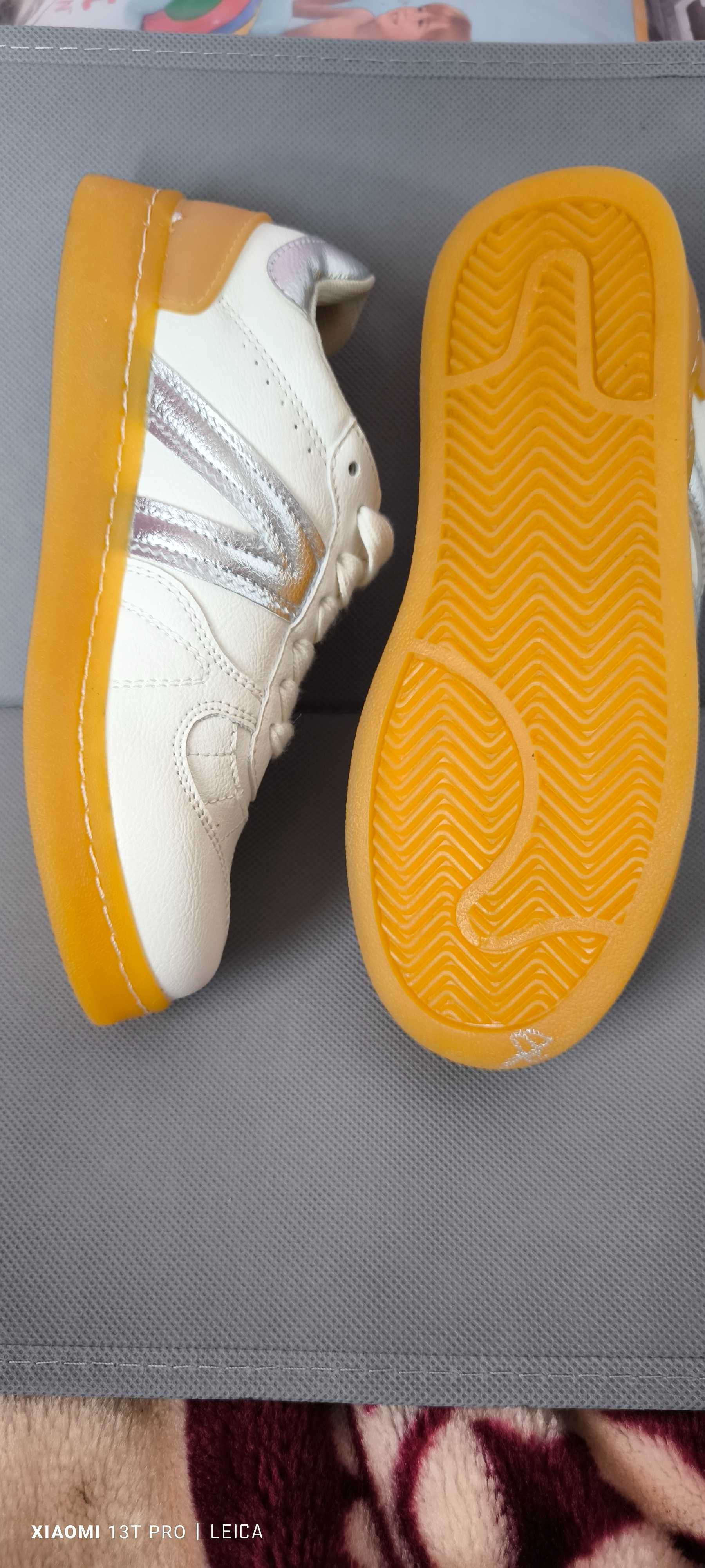Buty dziecięce od Mia girl , 31/32