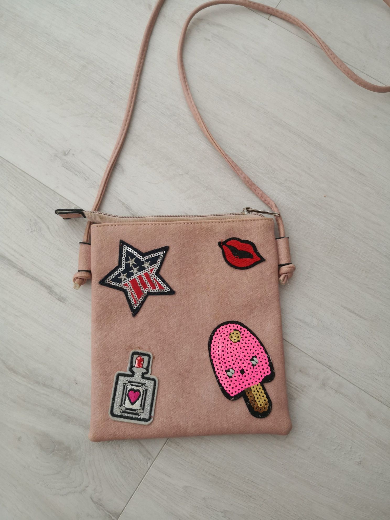 Стильна сумочка для дівчинки