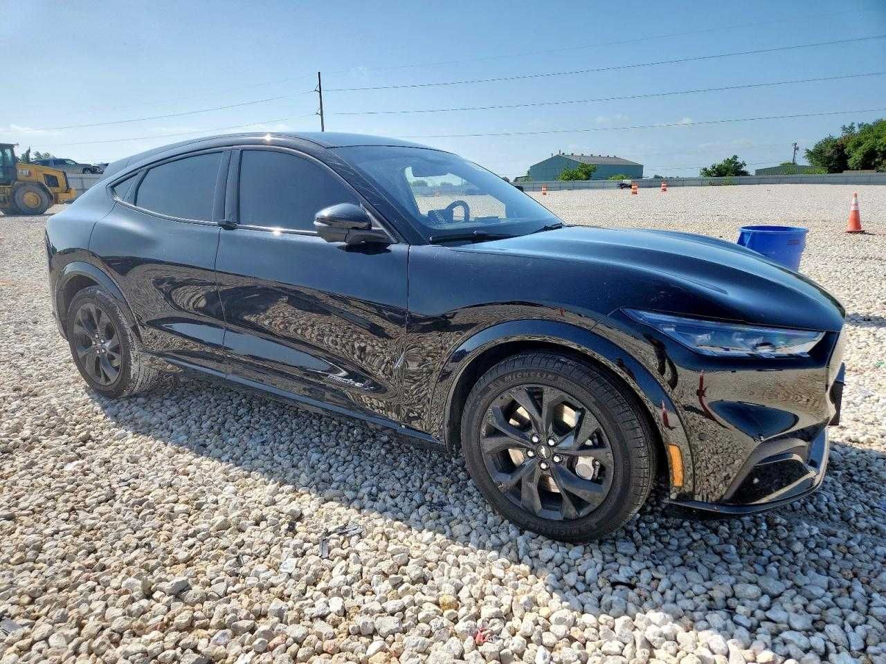 2023 Ford MUSTANG MACH-E Premium