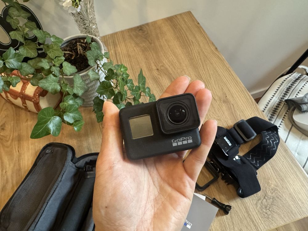 GoPRO 7 Hero - stan idealny, akcesoria