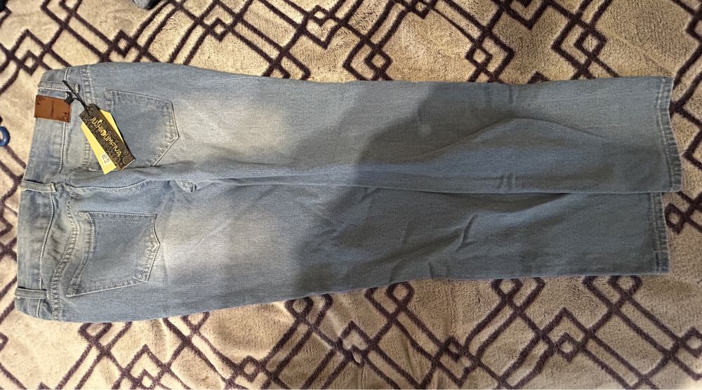 Нові жіночі джинси