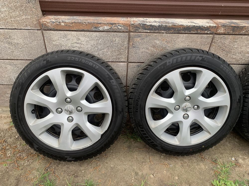 Комплект Диски резина Peugeot 3008 5008 225/50 R17  4*108