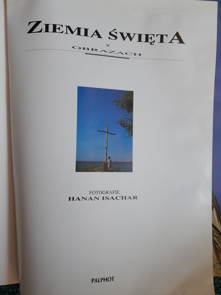 Książka  ,,Ziemia Święta,,