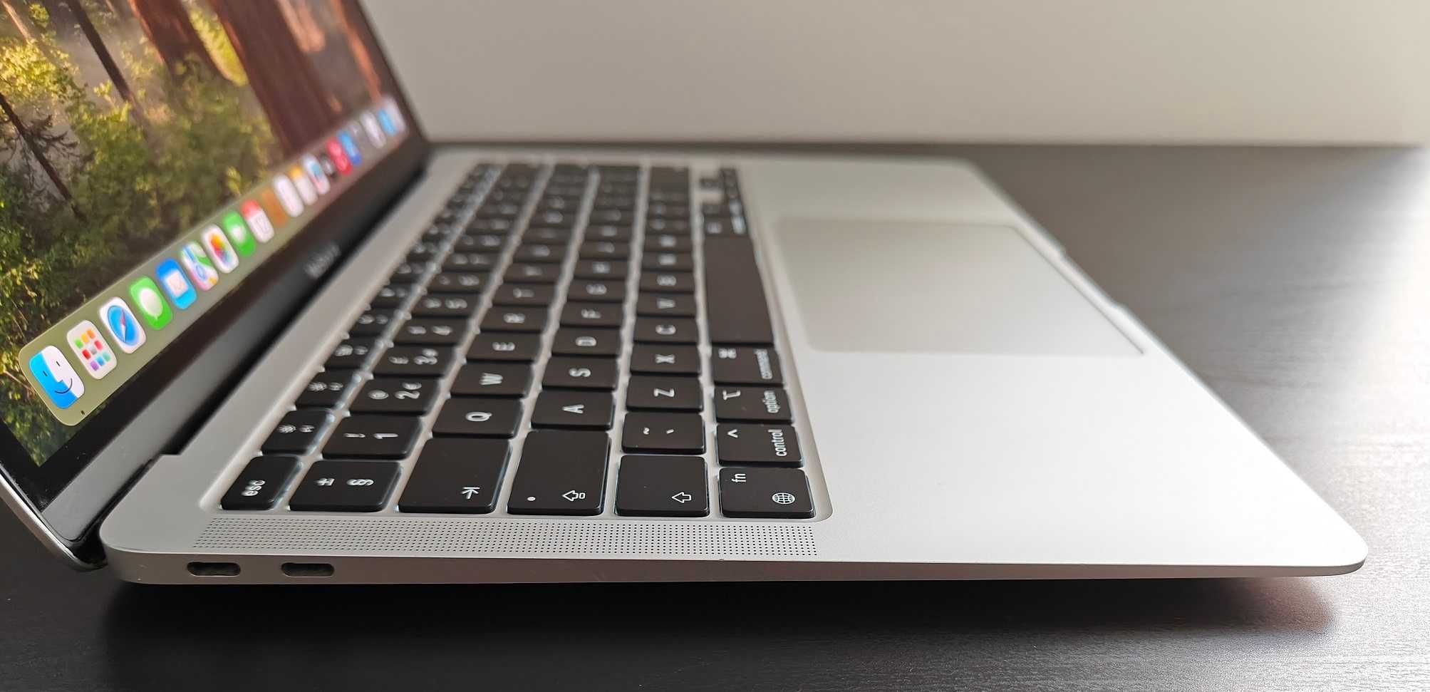 Apple MacBook Air M1 13" A2337 8GB 256GB Silver