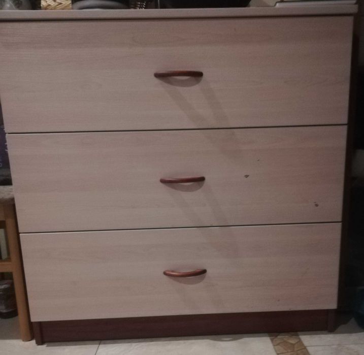 Komplet. Szafa i przewijak z szufladami.