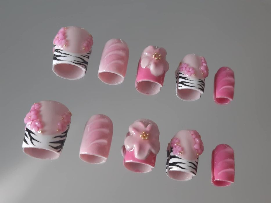 Tipsy press on nails własnoręcznie wykonane
