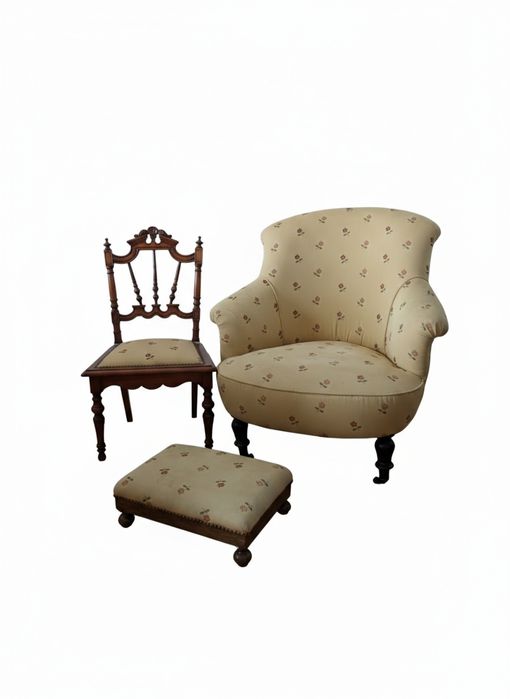 Conjunto de 3 peças senhorinha, cadeirinha e repousa pés