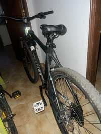 duas bikes de btt