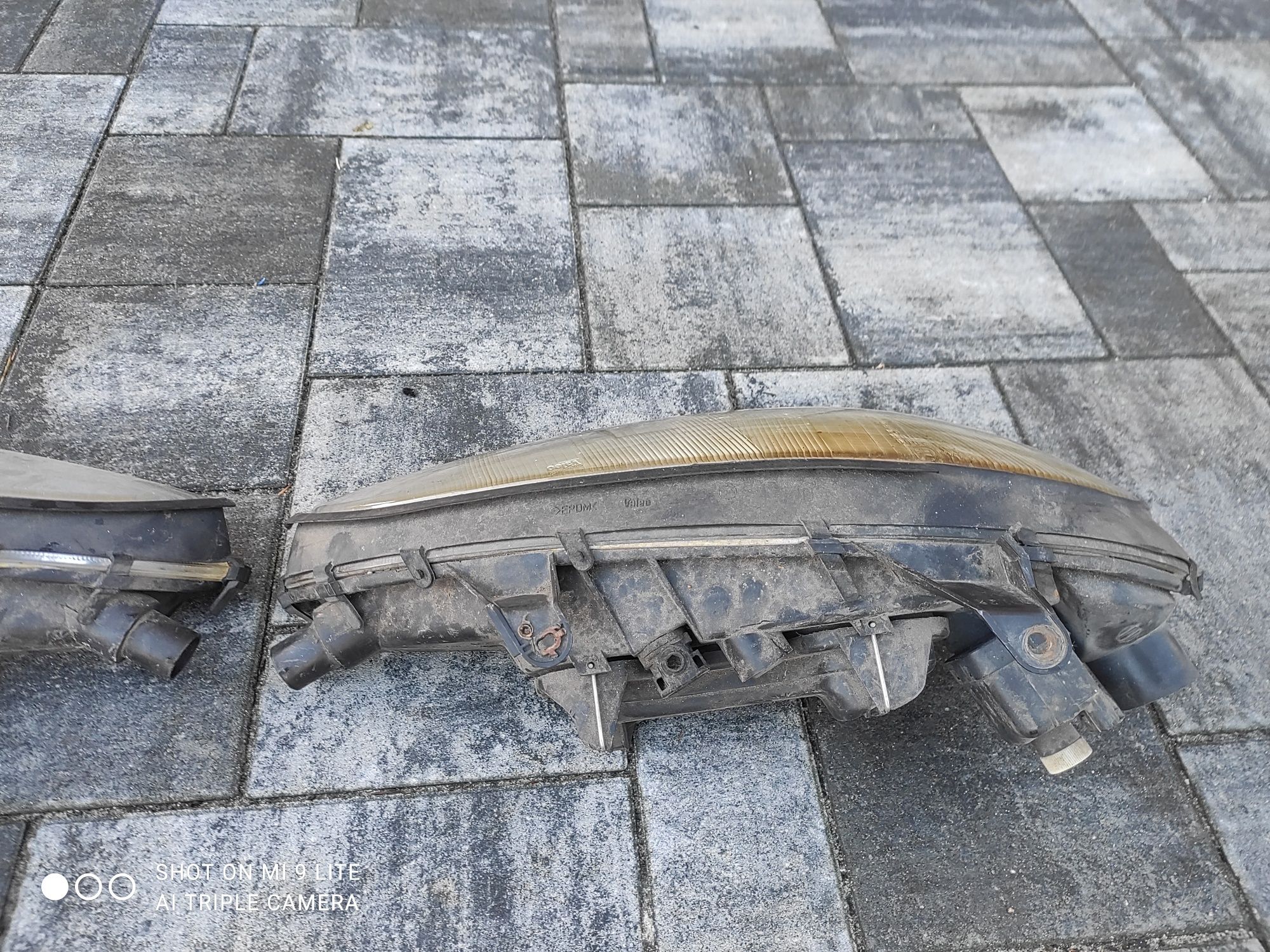 Reflektor lampy przód Opel Tigra A Komplet Europa