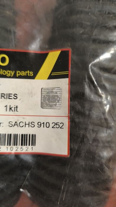 Пыльник +отбойник амортизатора переднего Nissan Juke/Leaf/Pulsar 10- R