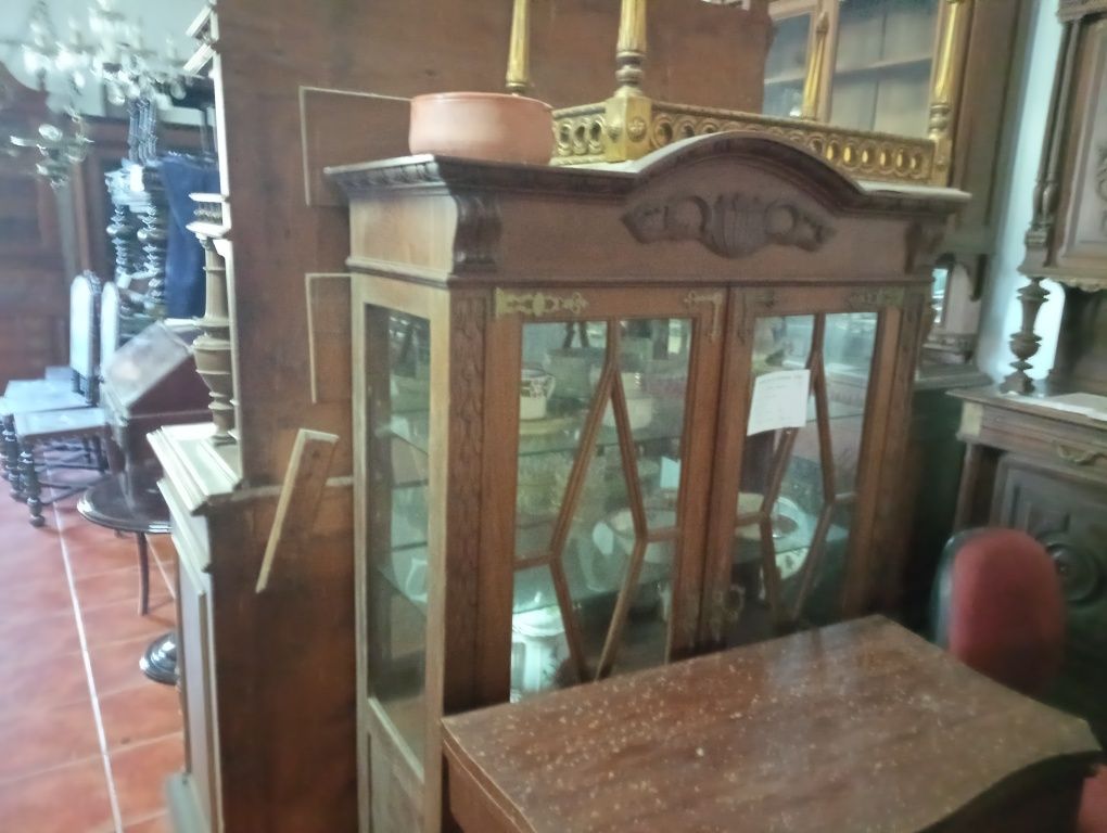 Recheio de loja de antiguidades