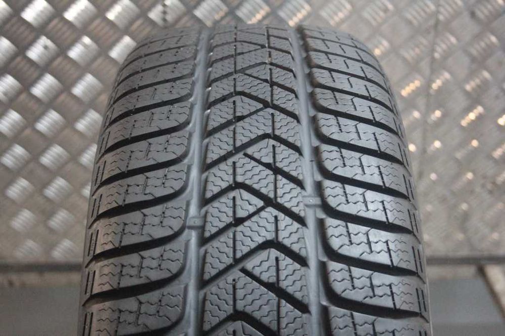 205/50/17 Pirelli Sottozero 3 205/50 R17 93v XL 7,6mm 2020r