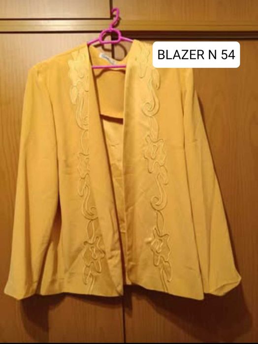 Casacos de senhora cada 10 euris