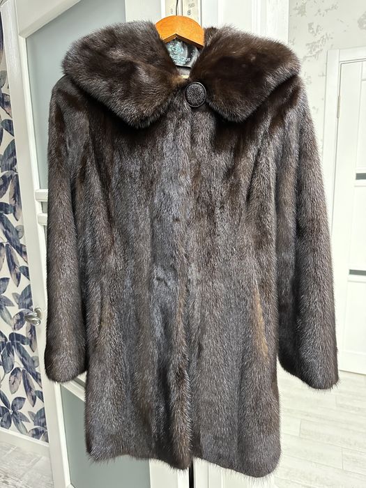 Норкова шуба з капюшоном, леді