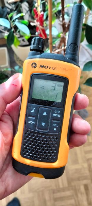 Krótkofalówka motorola T82 zasieg 10 km