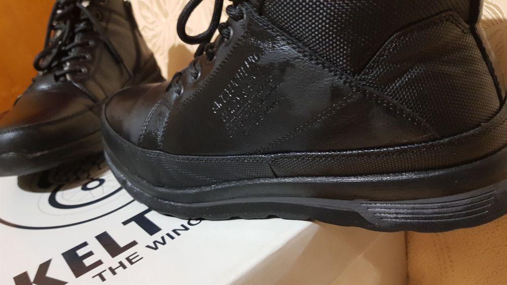 Зимние мужские ботинки размер 42