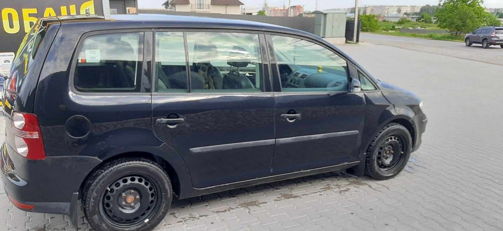 Продається машина volkswagen touran 1.9 тді 2008р