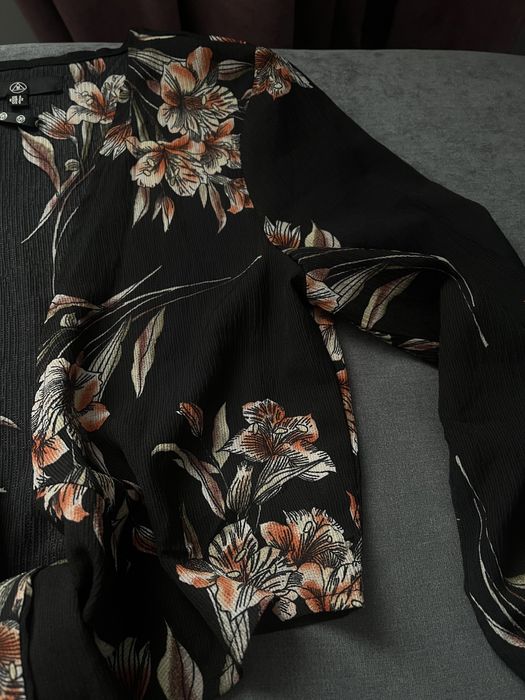 Накидка з квітковим розписом