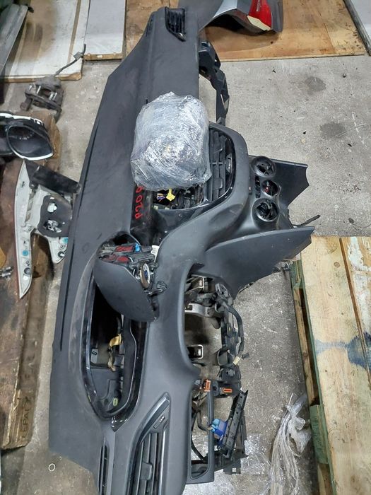 Tablier peugeot 208