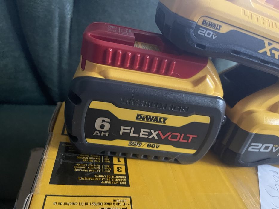 Акумулятор батарея Dewalt powerpack flexvolt
