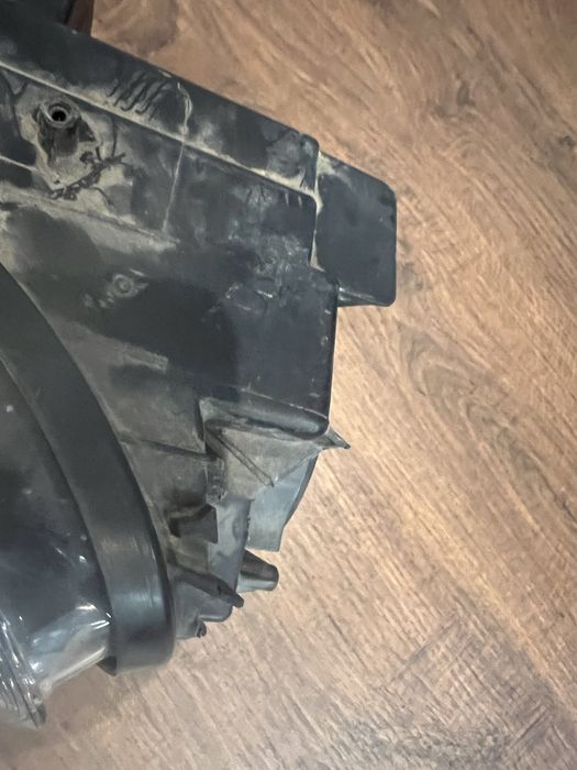 Farol esquerdo peugeot partner 2019 a 2014