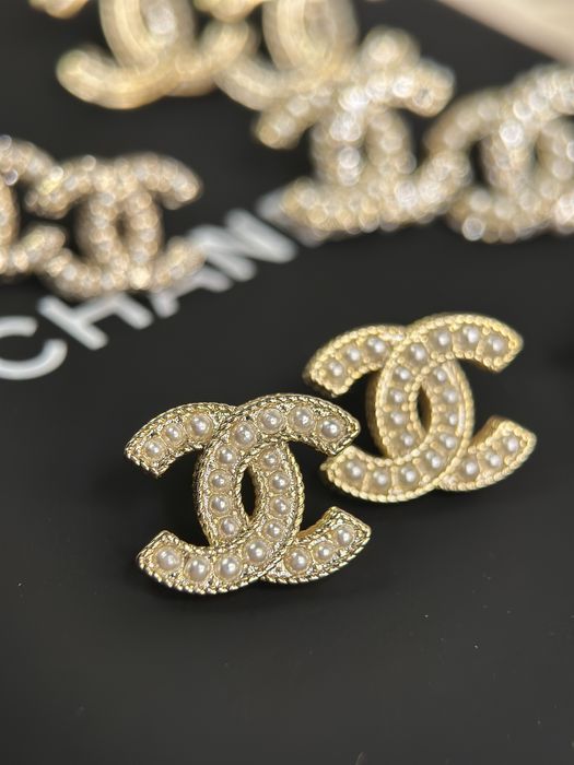 Сережки у стилі шанель chanel