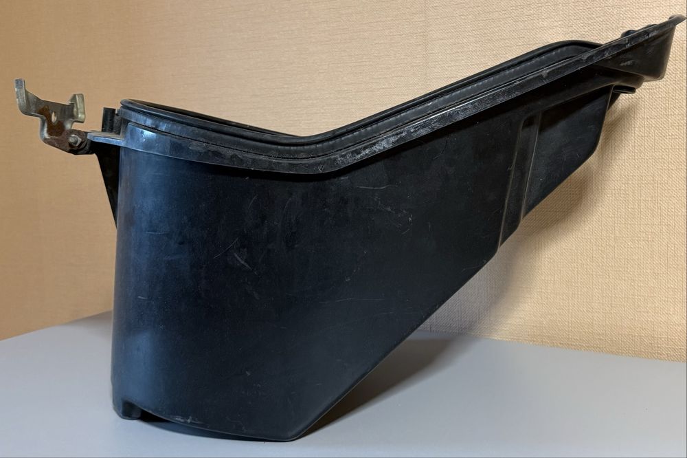 Бардачок під сидіння Suzuki Lets