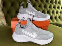 Кросівки Nike Dynamo Go EasyOn, як нові, 28.5 / 17.5 см