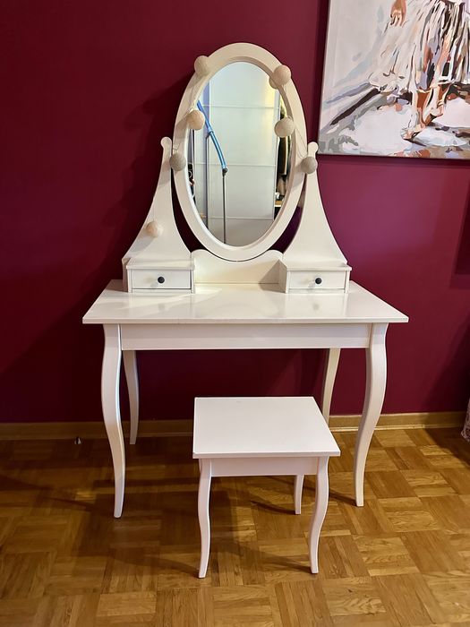 Toaletka z lustem + krzesło / ikea / hemnes